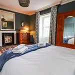 Devonshire House *