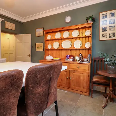 Devonshire House * Settle